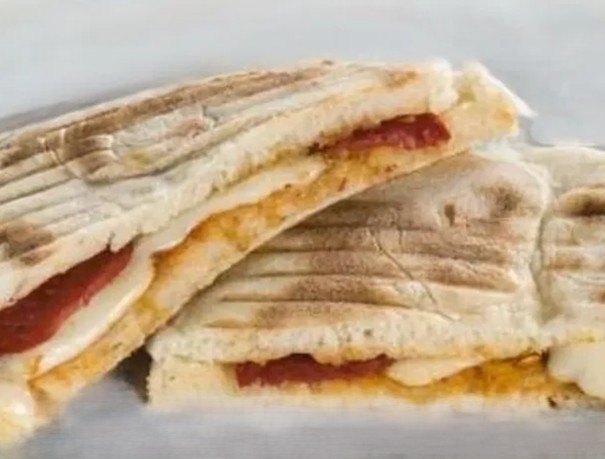 Bazlama Tost (Sucuklu, kaşarlı ve karışık tost çeşitleri)